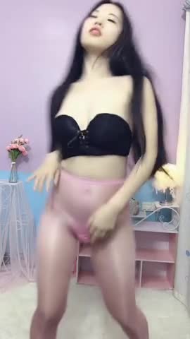 很美艳的小网红台州妹妹自拍啪啪啪和自慰视频A new